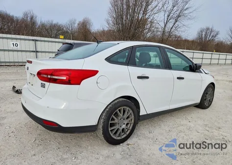 2017 Ford Focus S z USA, uszkodzony, nr VIN 1FADP3E21HL337561